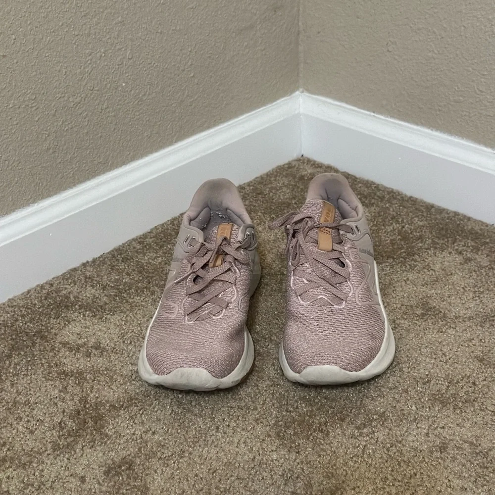 New Balance Women's Fresh Foam Roav V2 Pink Size 7 - Picture 3 of 7